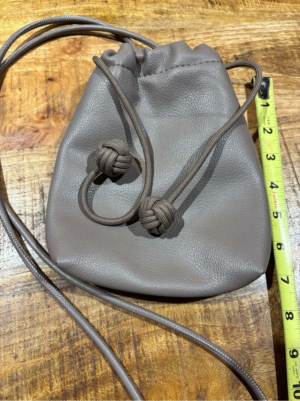 Women's Drawstring Crossbody Bag in Taupe